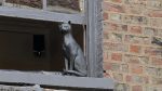 Katzenskulptur