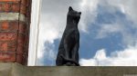 Katzenskulptur