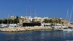 Schiff am Yacht Club