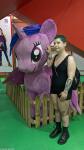 Elizabeth Nekro im Toystore